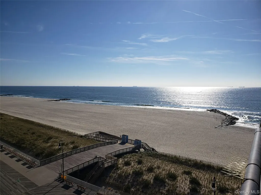 100 W Broadway Long Beach NY 11561
