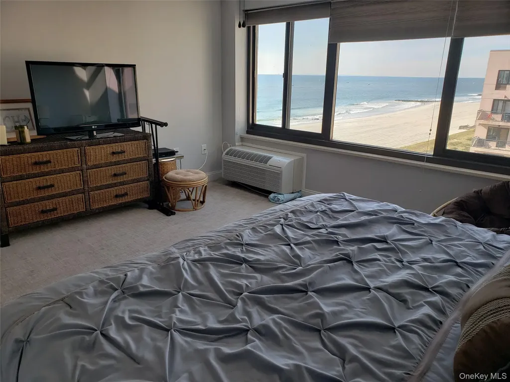 100 W Broadway Long Beach NY 11561
