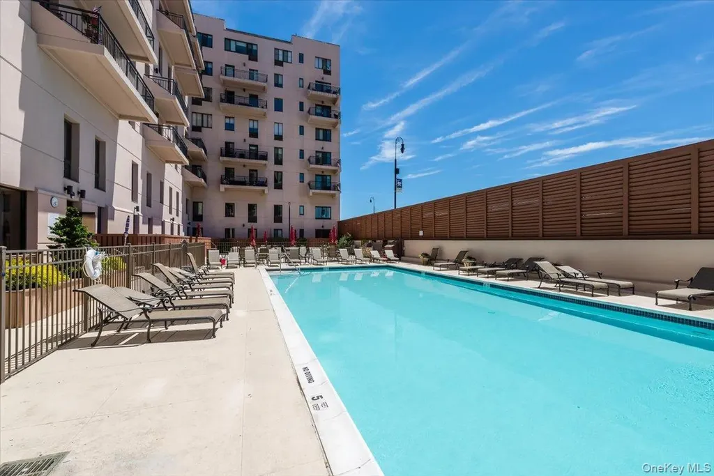 100 W Broadway Long Beach NY 11561