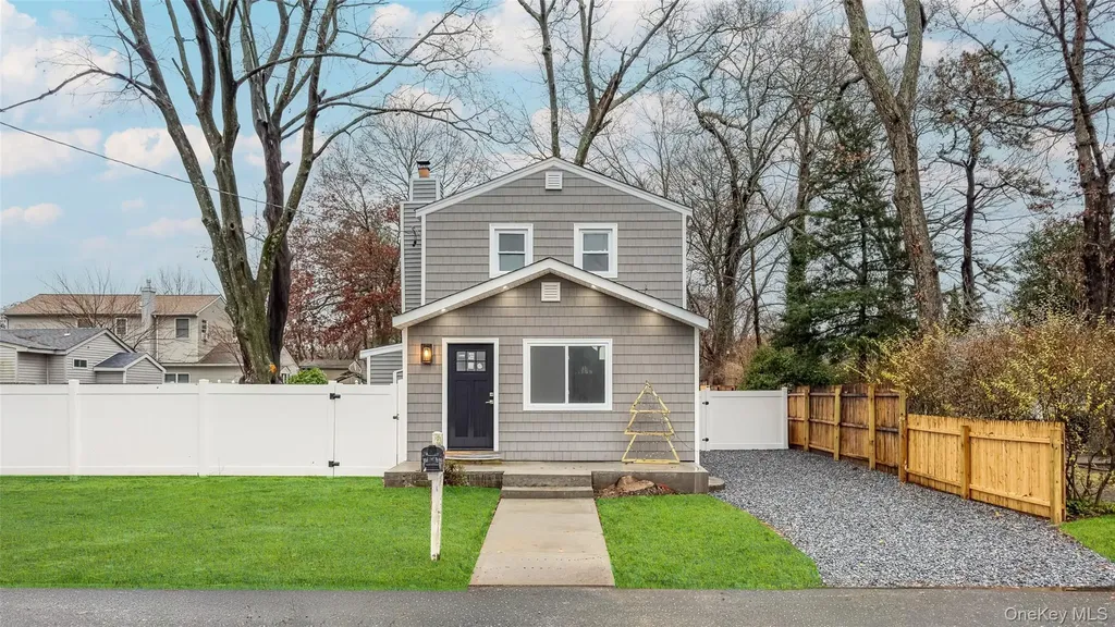 60 Cedarhurst Avenue Selden NY 11784