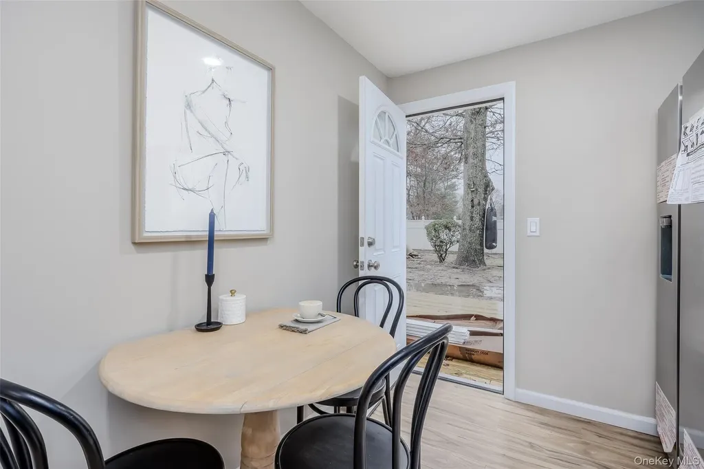 60 Cedarhurst Avenue Selden NY 11784