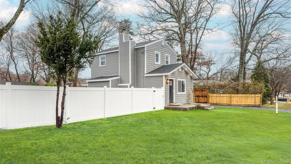 60 Cedarhurst Avenue Selden NY 11784