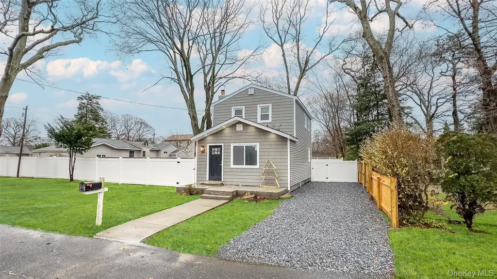 60 Cedarhurst Avenue Selden NY 11784