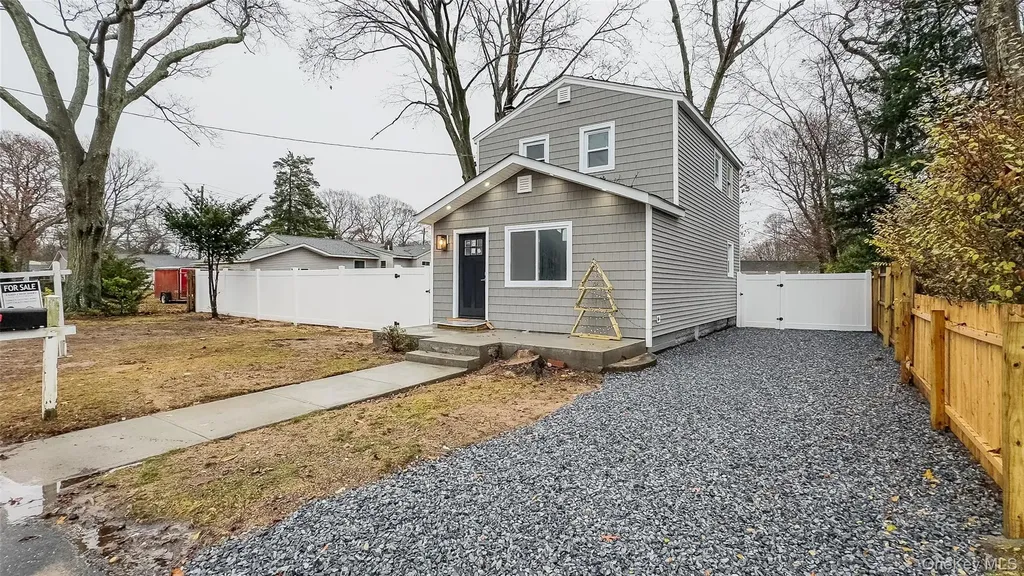 60 Cedarhurst Avenue Selden NY 11784