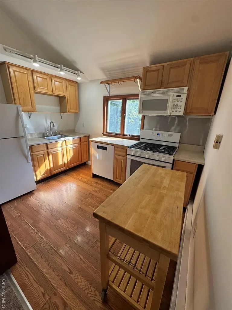 84 Foster Road Middletown NY 10941