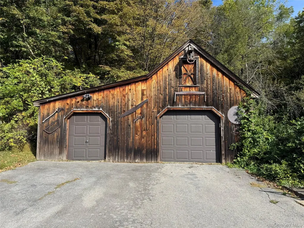 84 Foster Road Middletown NY 10941