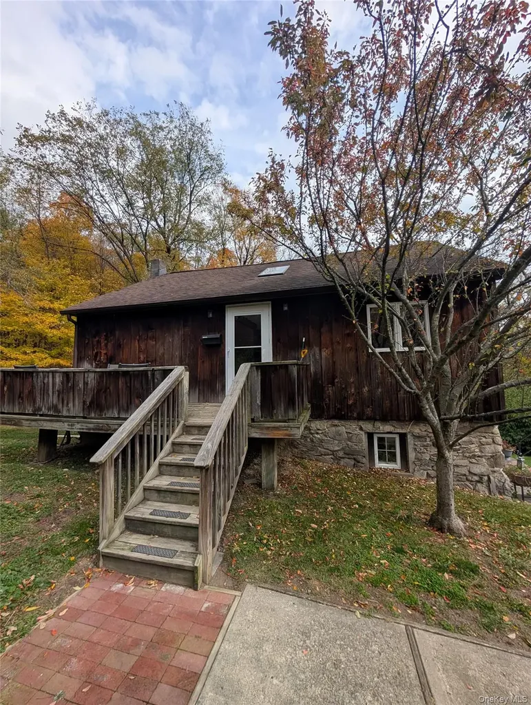 84 Foster Road Middletown NY 10941