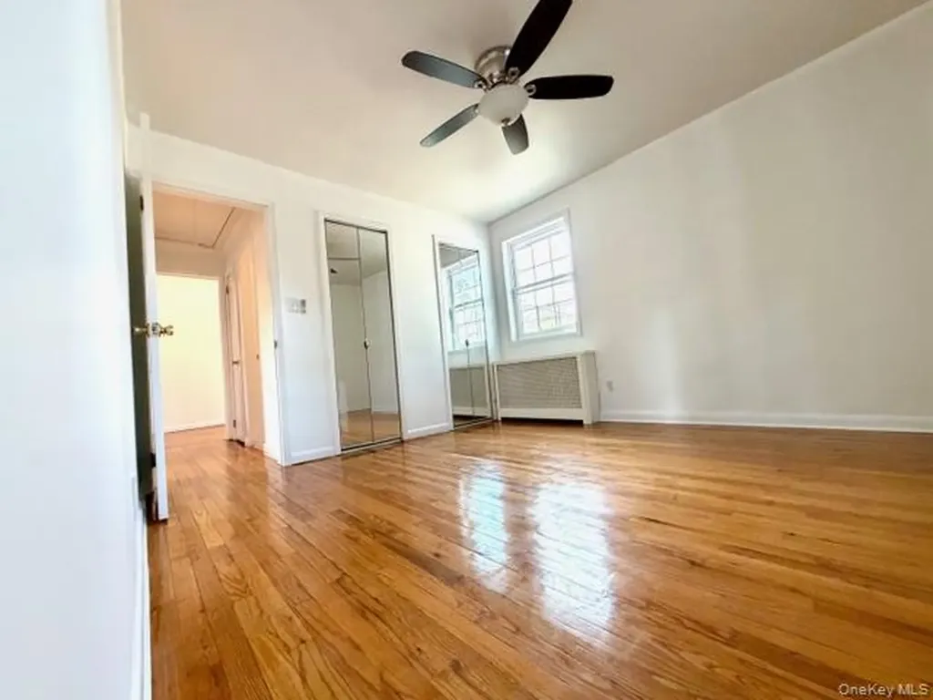 65-26B 223 Place Bayside NY 11364