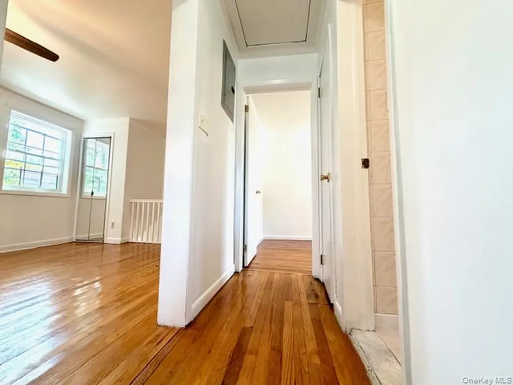65-26B 223 Place Bayside NY 11364