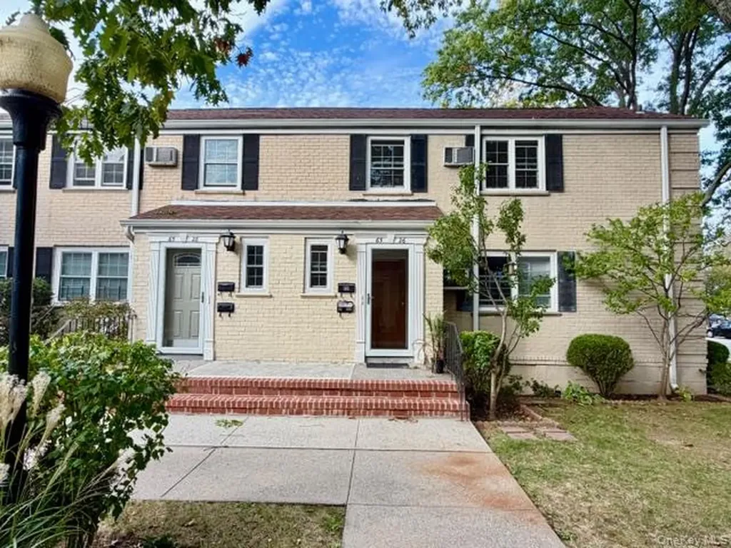 65-26B 223 Place Bayside NY 11364