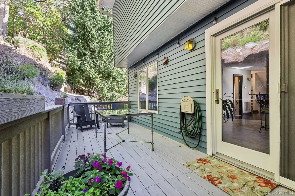 41 Village Gate Way Nyack NY 10960