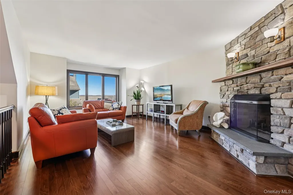 41 Village Gate Way Nyack NY 10960