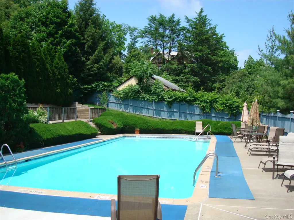 41 Village Gate Way Nyack NY 10960