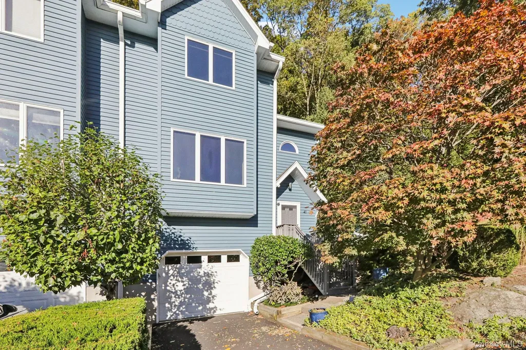 41 Village Gate Way Nyack NY 10960