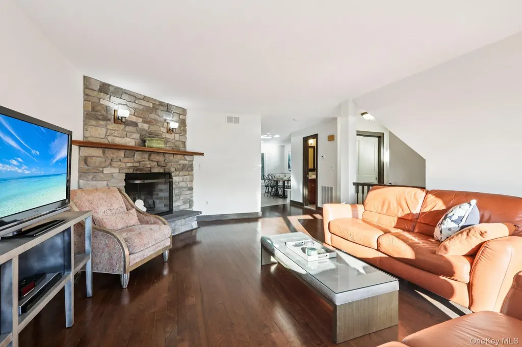 41 Village Gate Way Nyack NY 10960