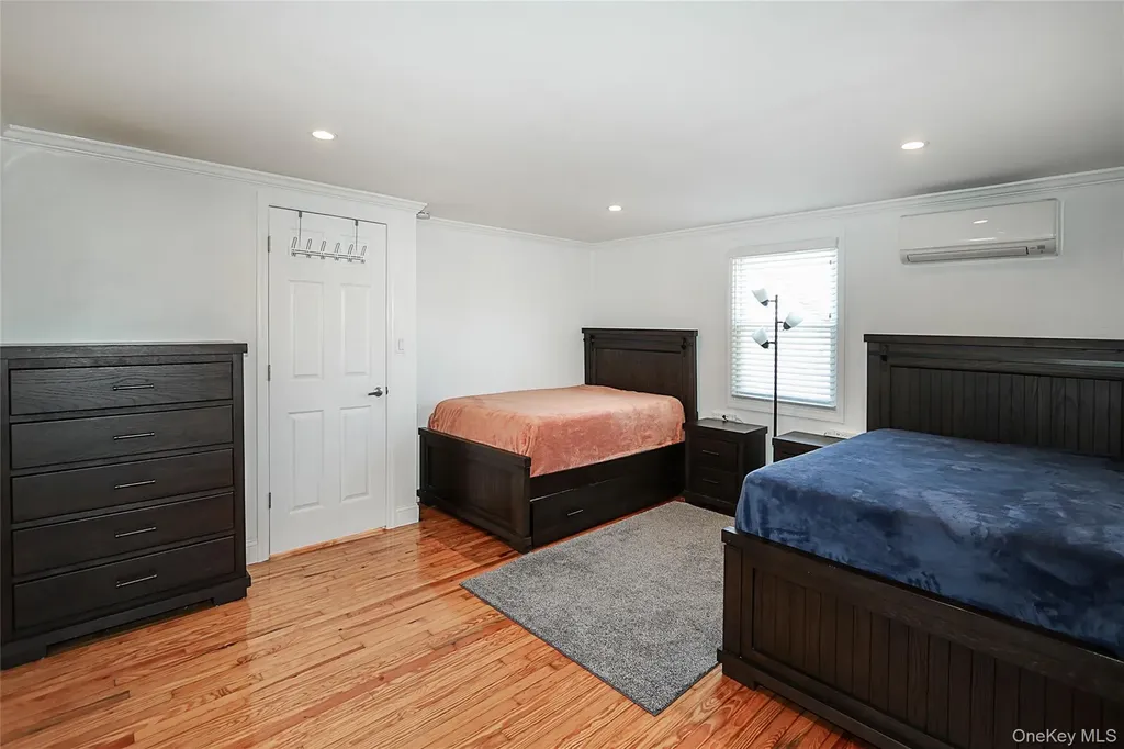 132 Bethel Road Albertson NY 11507
