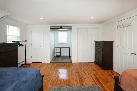 132 Bethel Road Albertson NY 11507