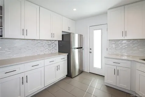 132 Bethel Road Albertson NY 11507