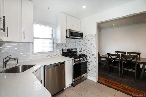 132 Bethel Road Albertson NY 11507