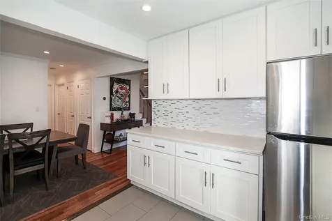 132 Bethel Road Albertson NY 11507