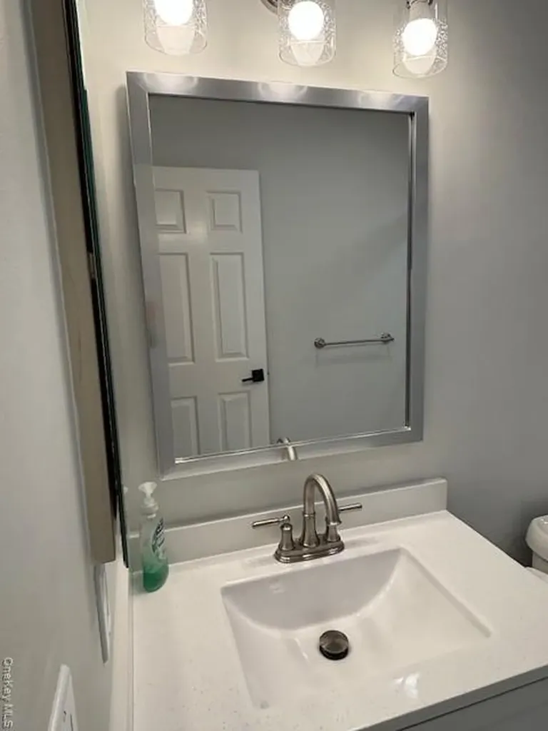 2503 Canterbury Way Mount Kisco NY 10549