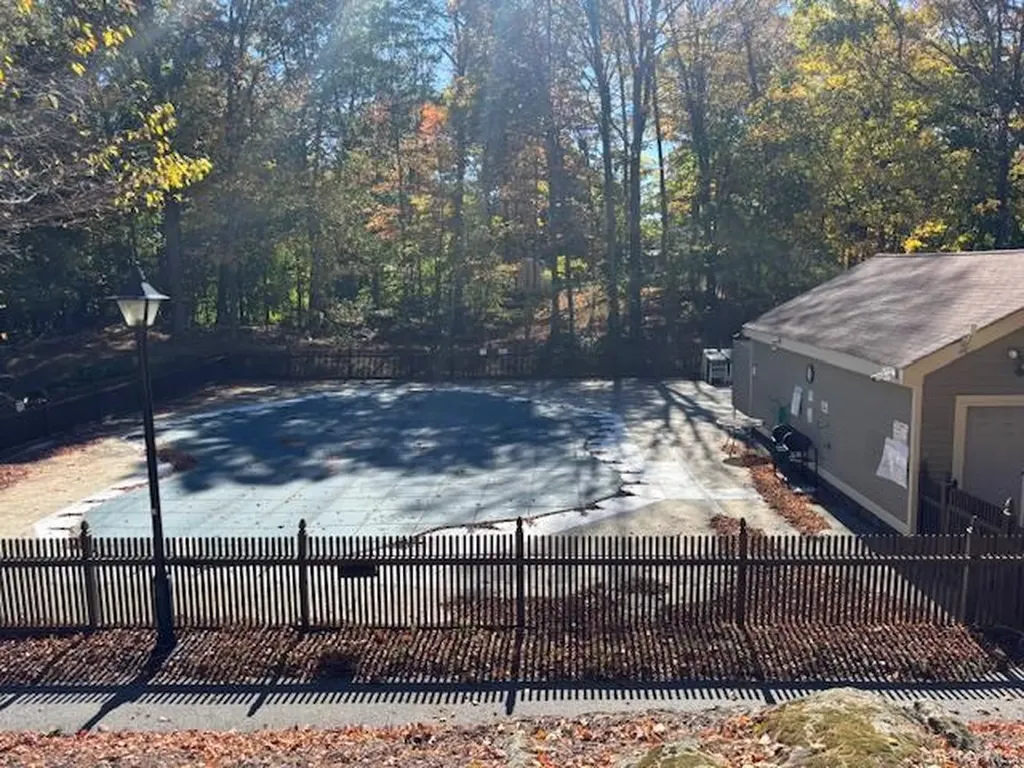 2503 Canterbury Way Mount Kisco NY 10549