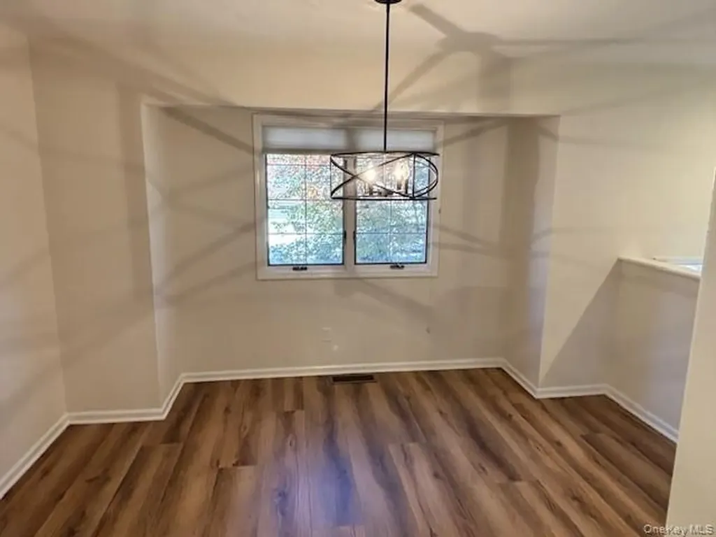 2503 Canterbury Way Mount Kisco NY 10549