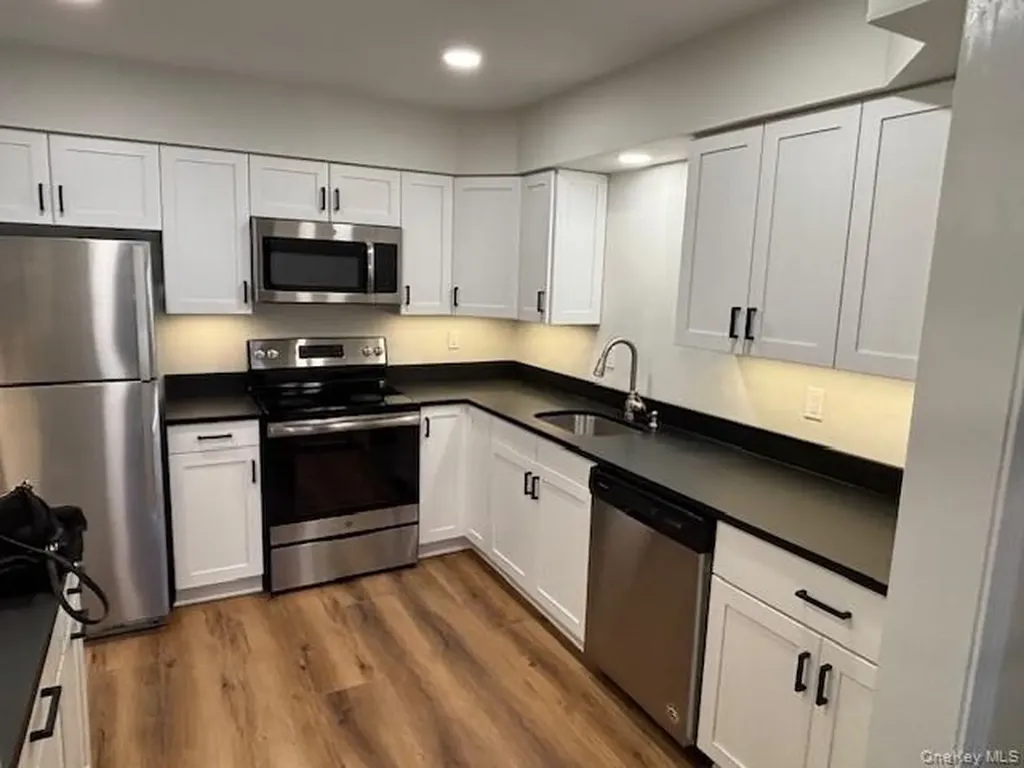 2503 Canterbury Way Mount Kisco NY 10549