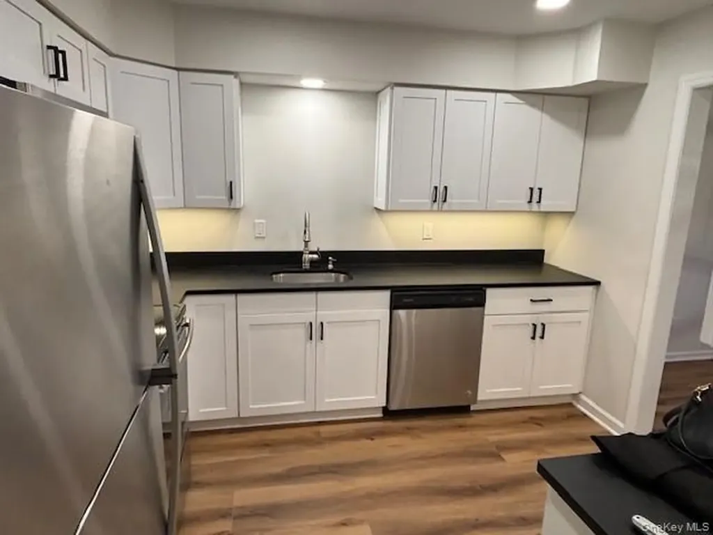 2503 Canterbury Way Mount Kisco NY 10549