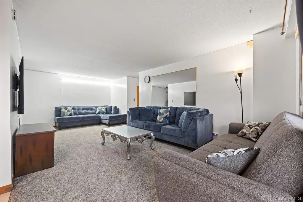 3410 De Reimer Avenue Bronx NY 10475