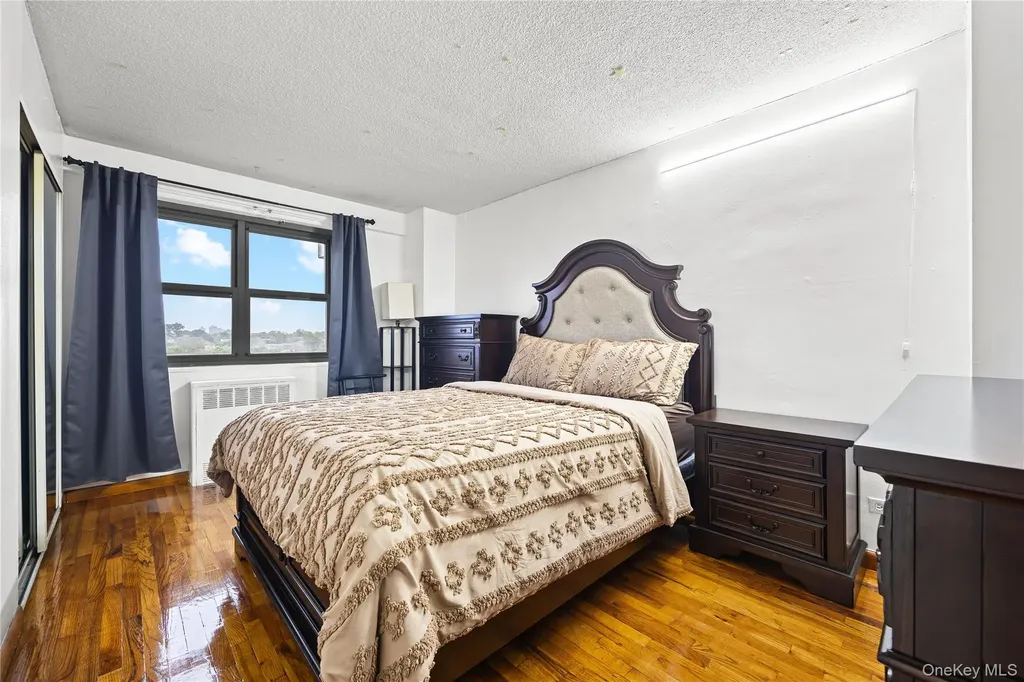 3410 De Reimer Avenue Bronx NY 10475