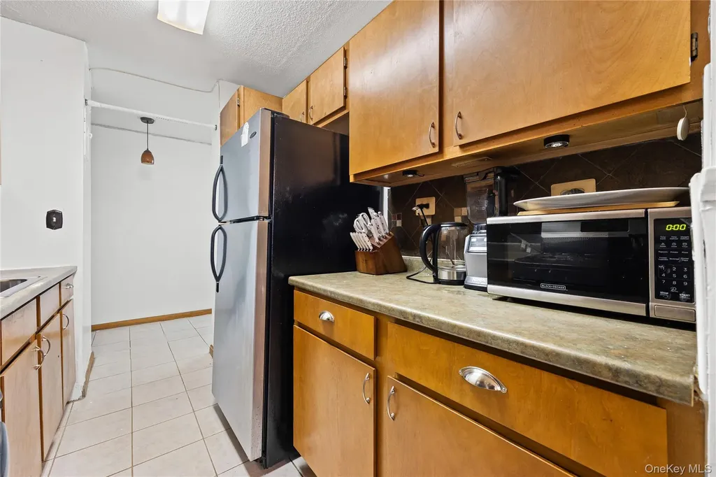 3410 De Reimer Avenue Bronx NY 10475