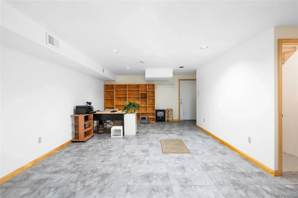 5704 Manor Drive Peekskill NY 10566