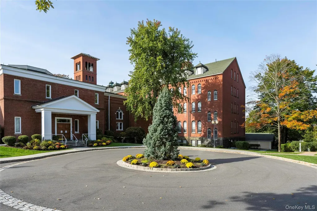5704 Manor Drive Peekskill NY 10566
