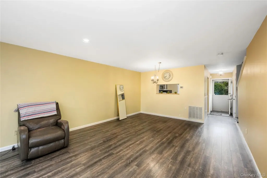 5704 Manor Drive Peekskill NY 10566
