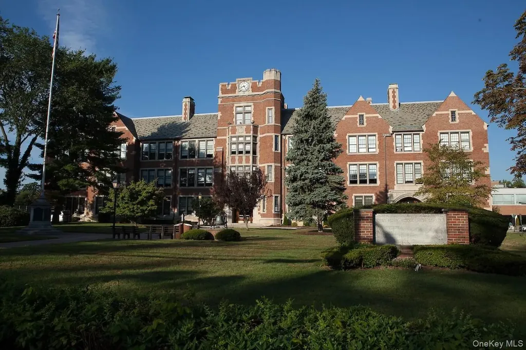 77 Washington Avenue Dobbs Ferry NY 10522