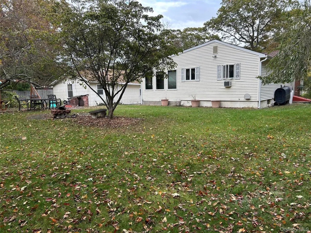 20 E Shore Drive Patchogue NY 11772