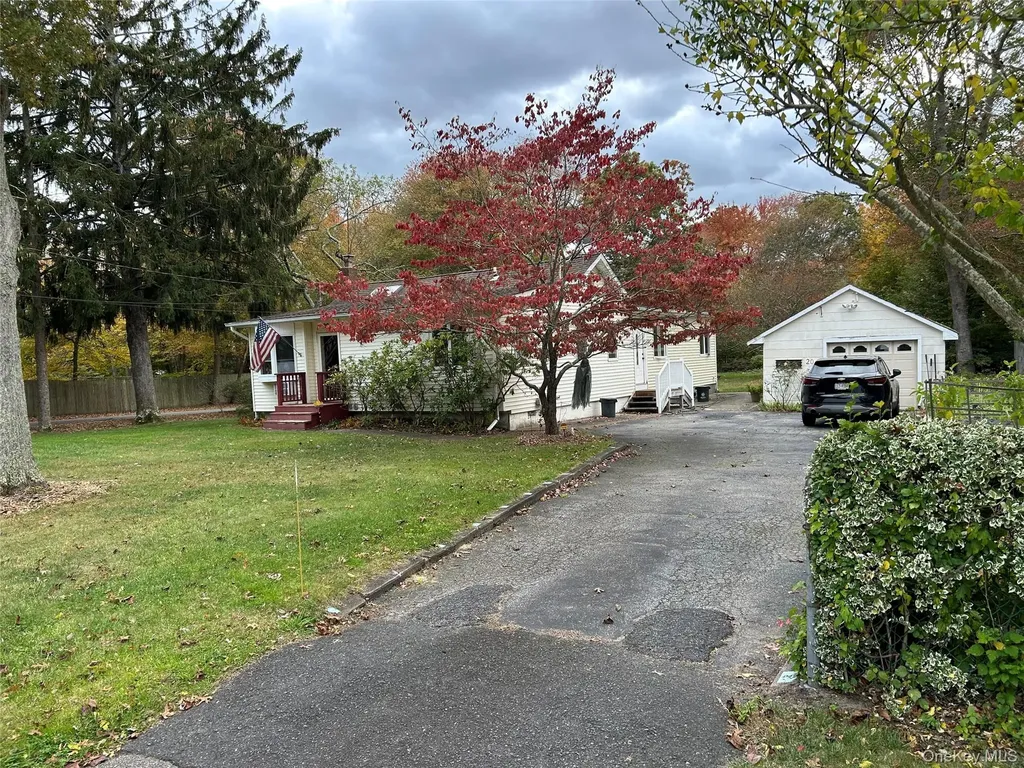 20 E Shore Drive Patchogue NY 11772