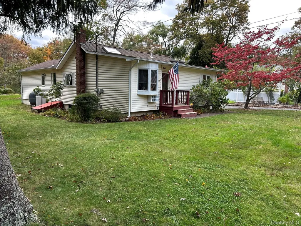 20 E Shore Drive Patchogue NY 11772