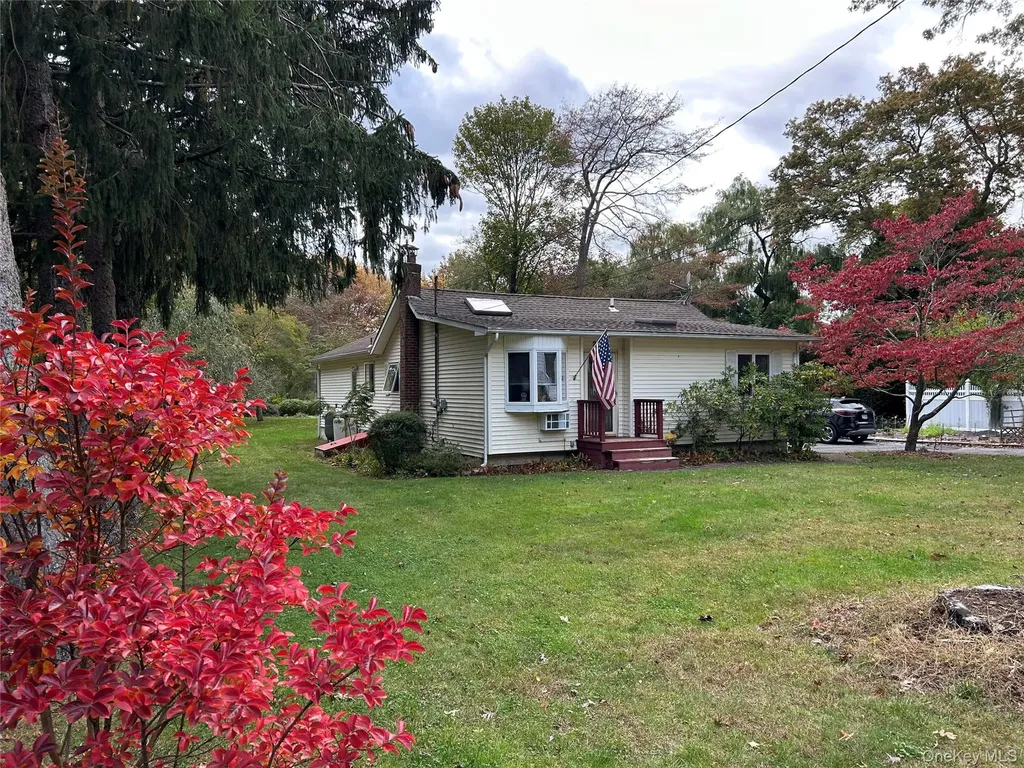 20 E Shore Drive Patchogue NY 11772
