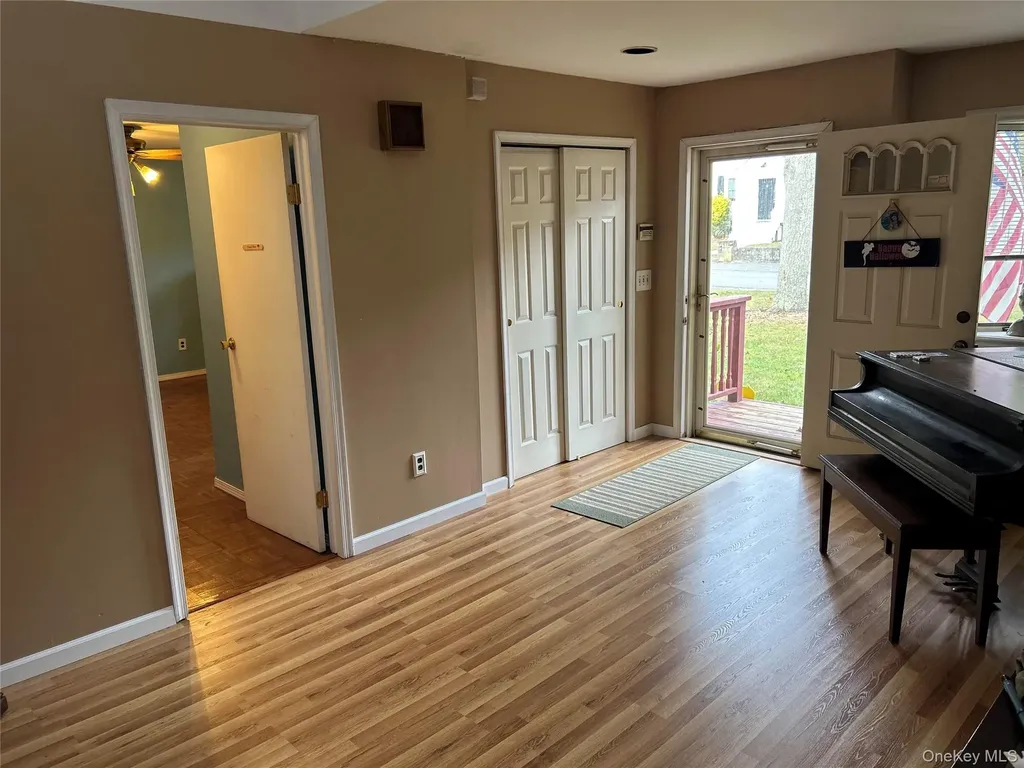 20 E Shore Drive Patchogue NY 11772