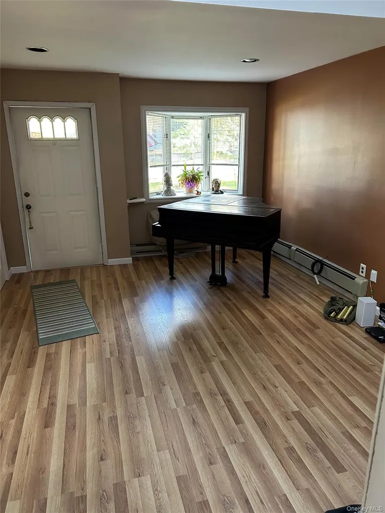 20 E Shore Drive Patchogue NY 11772