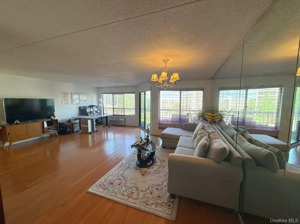 100 High Point Drive Hartsdale NY 10530