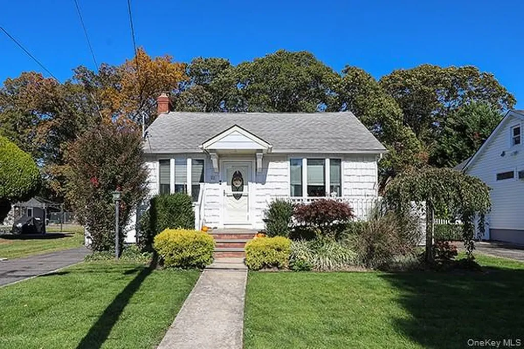 22 Davenport Place Bellmore NY 11710