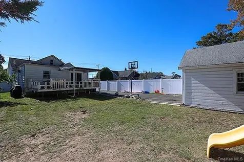 22 Davenport Place Bellmore NY 11710