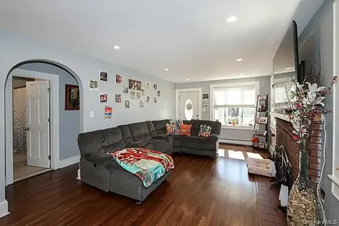 22 Davenport Place Bellmore NY 11710