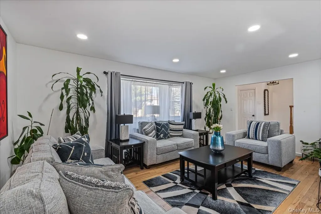 95 Colonial Drive Massapequa NY 11758