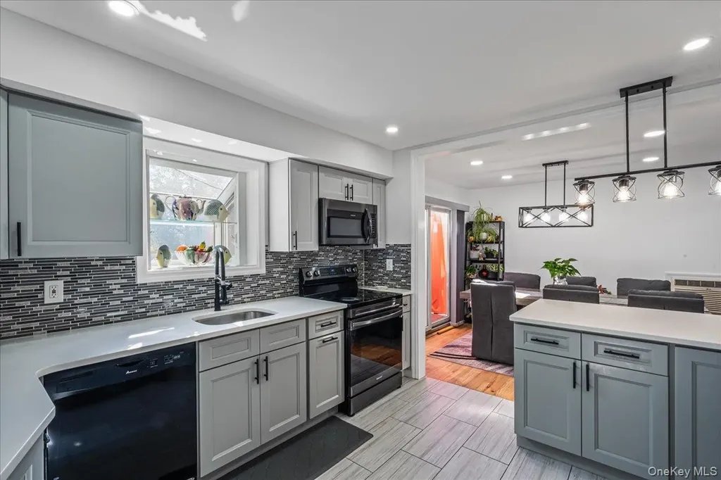 95 Colonial Drive Massapequa NY 11758
