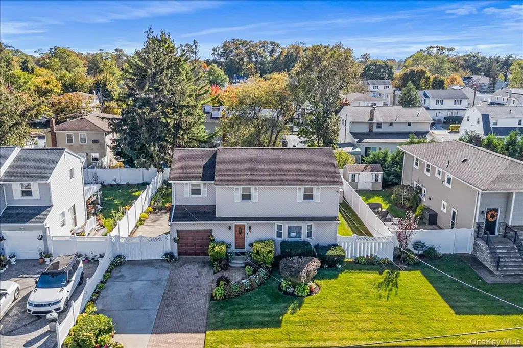 95 Colonial Drive Massapequa NY 11758