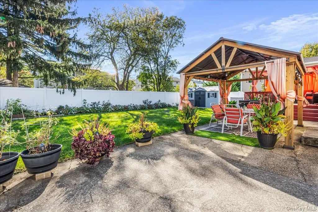 95 Colonial Drive Massapequa NY 11758